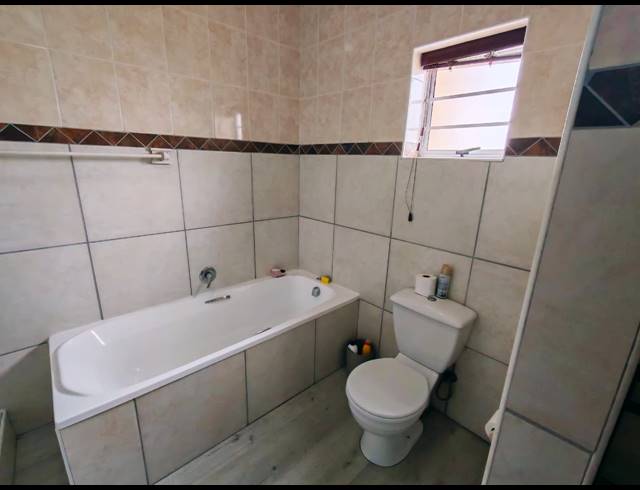 3 BEDROOM HOUSE FOR SALE IN DANA BAY